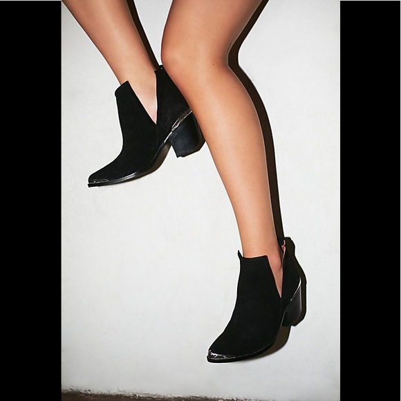 Free People Shoes - Free People hunt the plains boots